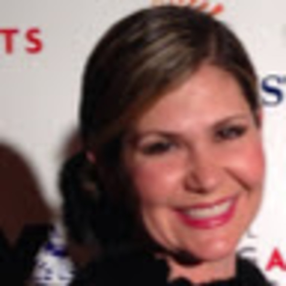 Meet your Posher, Laura - Picture 1 of 1